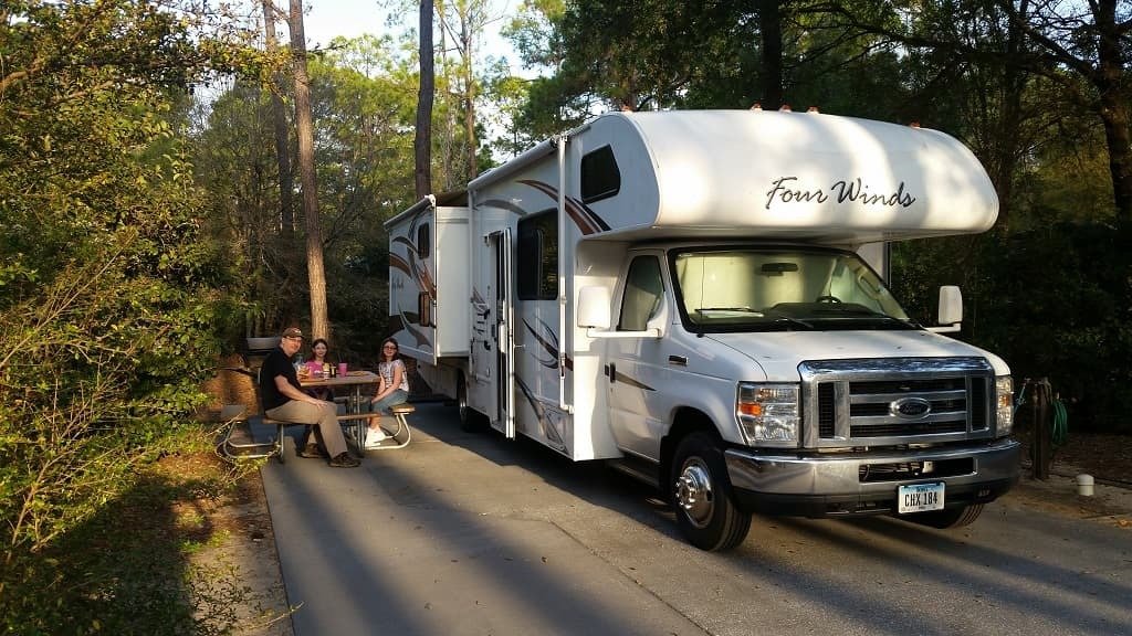 7 Useful Tips for RV Beginners