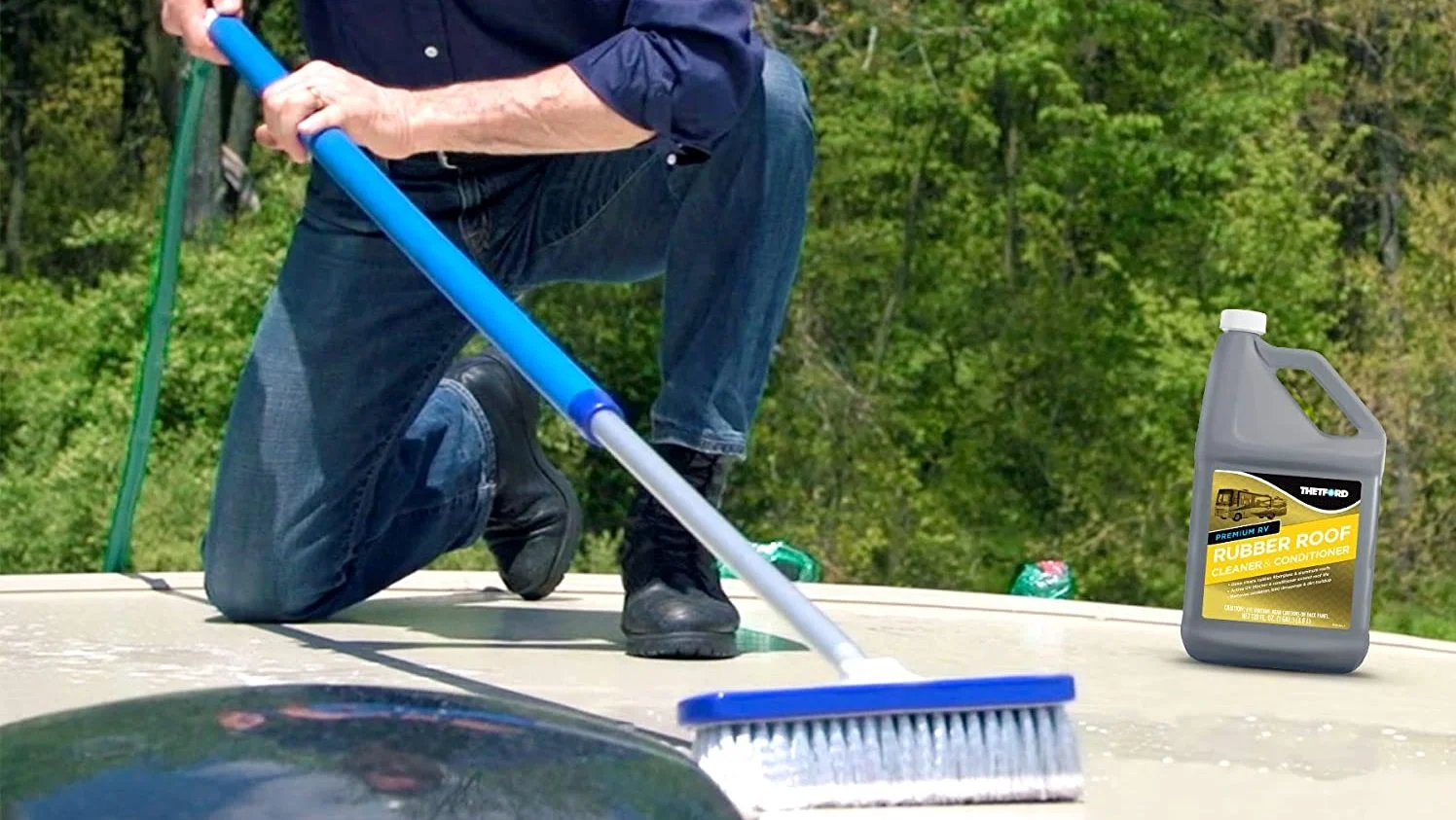 How to Choose the Best RV Roof Cleaner